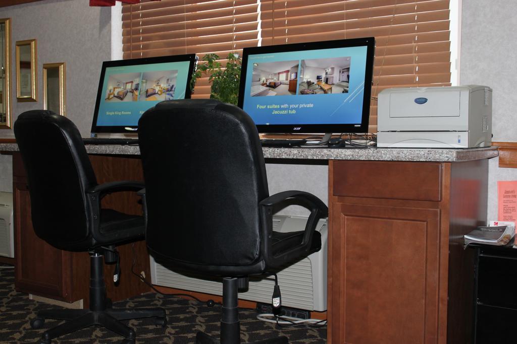 Everspring Inn & Suites Oskaloosa Zewnętrze zdjęcie