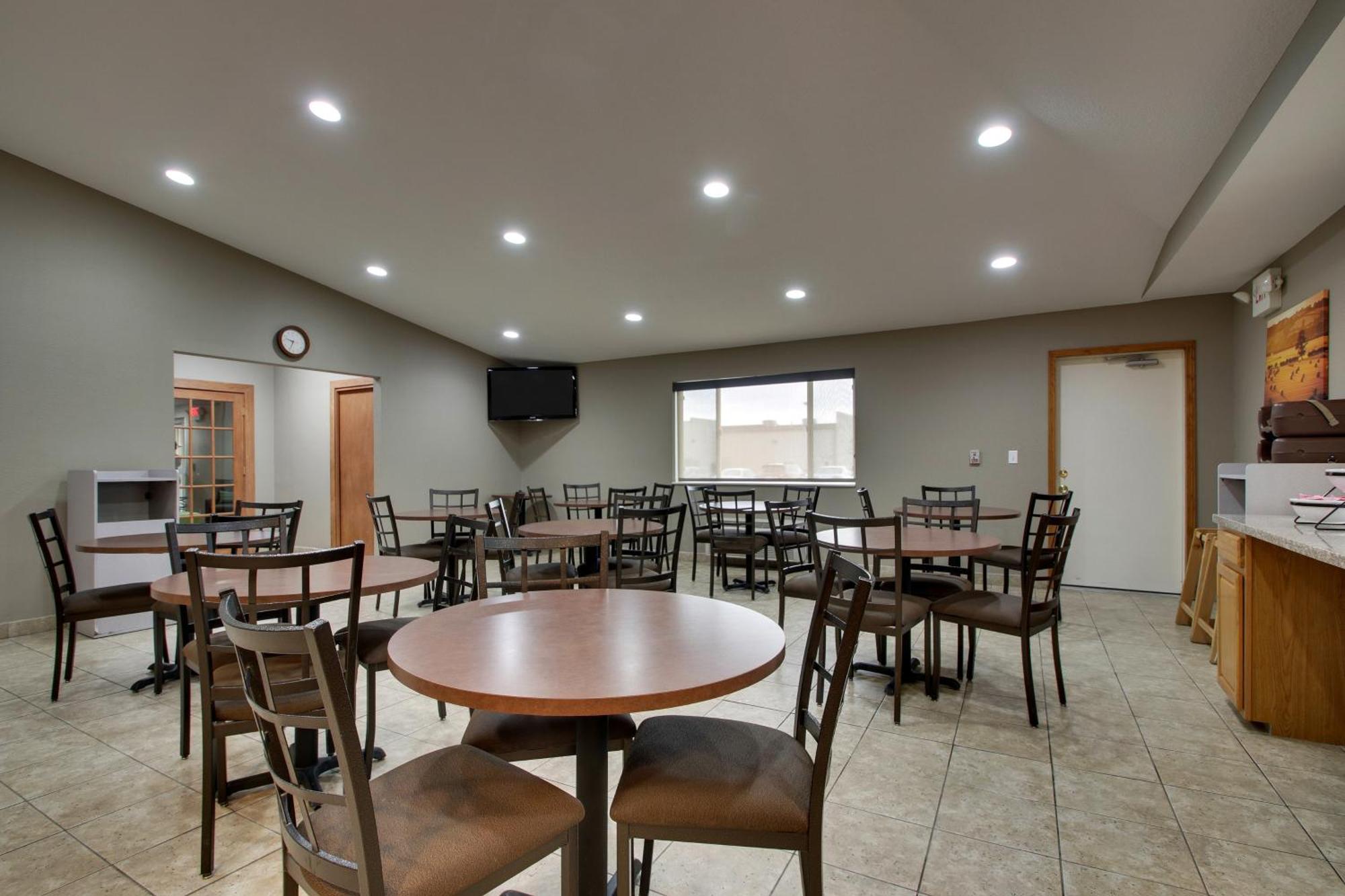 Everspring Inn & Suites Oskaloosa Zewnętrze zdjęcie