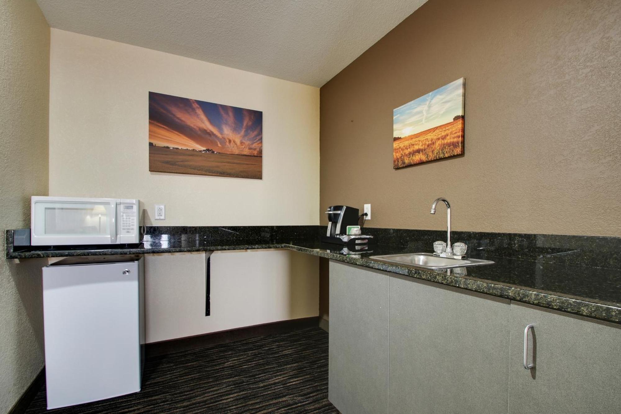 Everspring Inn & Suites Oskaloosa Zewnętrze zdjęcie