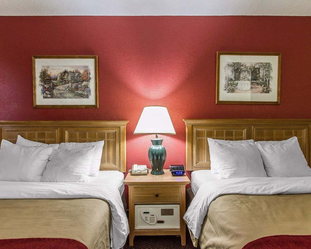 Everspring Inn & Suites Oskaloosa Zewnętrze zdjęcie