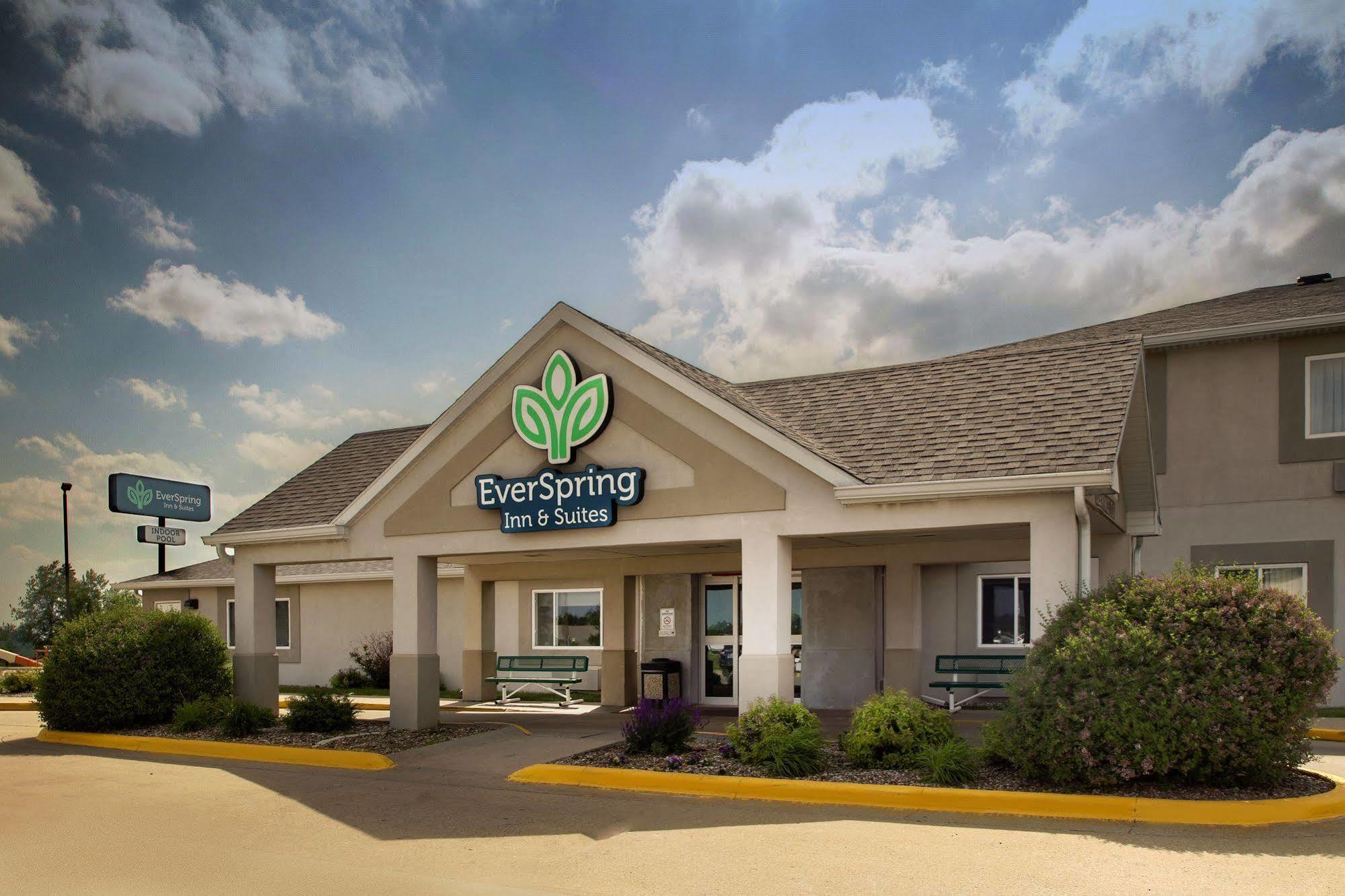 Everspring Inn & Suites Oskaloosa Zewnętrze zdjęcie